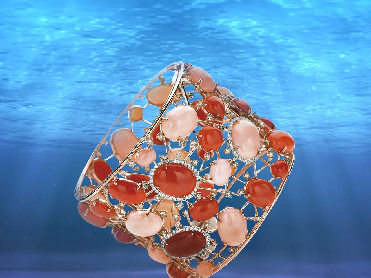 3月の誕生石は、英国のロイヤルファミリーも大事にしてきたサンゴ